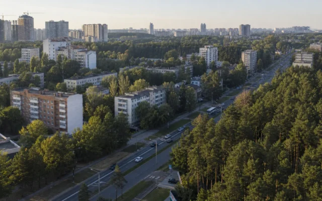 Святошинський район Києва: зелені зони, транспорт і сервіси